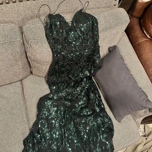 Windsor formal gown size L